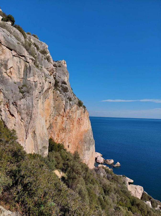 Menta Apartment Nea Iraklitsa Bagian luar foto
