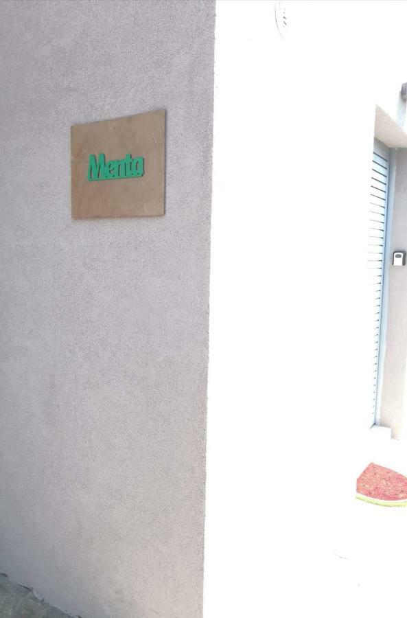 Menta Apartment Nea Iraklitsa Bagian luar foto